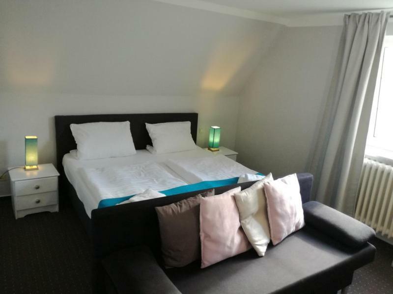 Basalt Hotel Restaurant Lounge โฮวัคท์ ภายนอก รูปภาพ